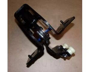 Liugukse keskmine tugi vasak OEM Jumpy/Expert/Proace 2016-  (elektr. ajamiga uks)